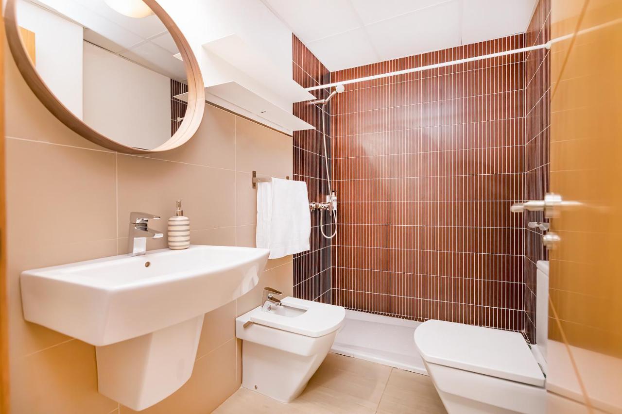 Apartament Maba/Private Backyard/Walk To Downtown/Large Smart Tv Malaga Zewnętrze zdjęcie